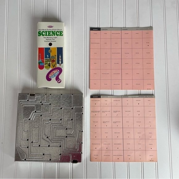 Vintage 1968 Remco Science Electric Quiz Game Collectible Toy - Picture 3 of 10